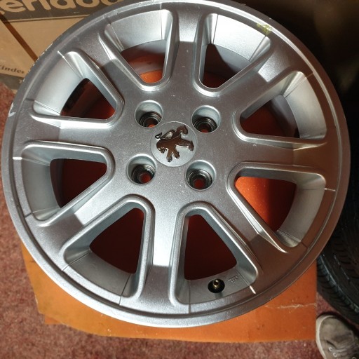 Zdjęcie oferty: 4x Felgi PEUGEOT 1007 4x108 6x16 ET27 DV149