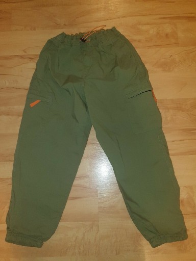 Zdjęcie oferty: Joggery H&M z podszewką  roz. 128