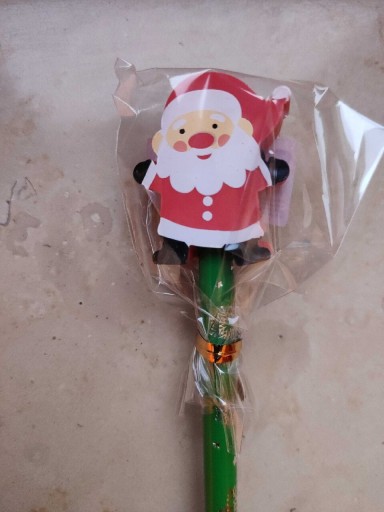 Zdjęcie oferty: Nowy ołówek z gumką motyw świąteczny marki ELOY