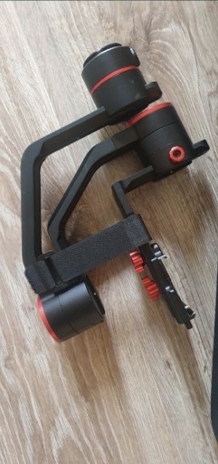 Zdjęcie oferty: Stabilizator  Feiyutech A2000 elektronicz (gimbal)