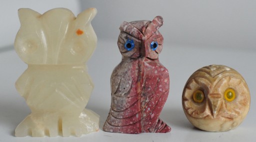 Zdjęcie oferty: Trzy figurki sowy z kamienia