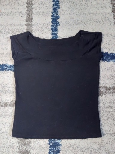 Zdjęcie oferty: Czarna bluzka z dekoltem w łódkę rozmiar S