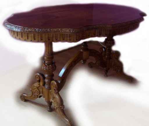 Zdjęcie oferty: Ręcznie Rzeźbiony Stół z Litego Drewna Dębu NOWY