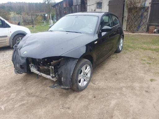 Zdjęcie oferty: BMW E87 auto na części 