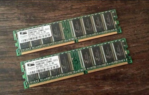Zdjęcie oferty: 2x Pamięć RAM DDR 333MHz 256MB