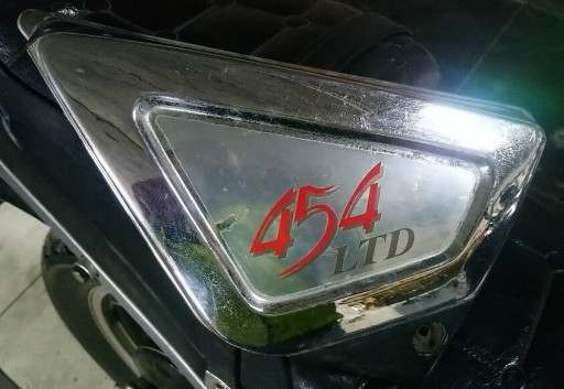 Zdjęcie oferty: Kawasaki ltd 454 boczek lewy owiewka 