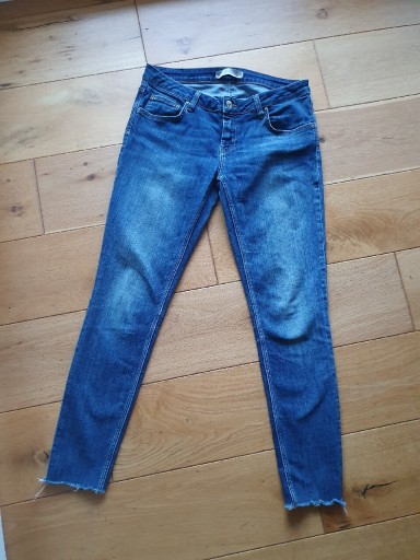 Zdjęcie oferty: Niebieskie spodnie jeansowe damskie Zara Basic 38