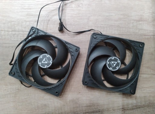 Zdjęcie oferty: Wentylator Arctic P12 PWM