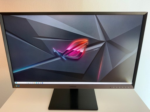 Zdjęcie oferty: Samsung 32'' s32d850t LED 2560x1440 5ms