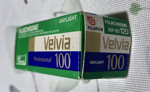 Zdjęcie oferty: FUJIFILM FUJICHROME Velvia ISO 100 120 color film
