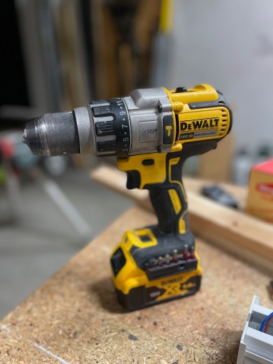 Zdjęcie oferty: Uchwyt na bity do wkrętarki. Dewalt.