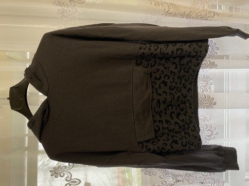 Zdjęcie oferty: Szara bluza z kapturem z motywem panterki