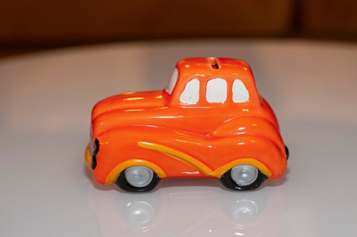 Zdjęcie oferty: skarbonka ceramiczna auto ręcznie malowana