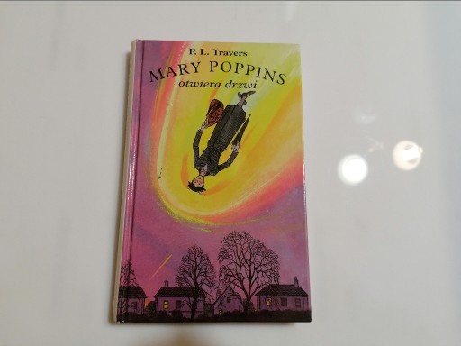 Zdjęcie oferty: Mary Poppins otwiera drzwi Pamela Lyndon Travers
