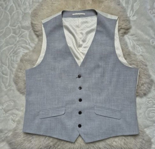 Zdjęcie oferty: Kamizelka garniturowa M Szara Jasna Nowy Burton Menswear London