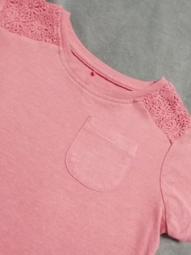 Zdjęcie oferty: Koszulka dziewczęca 110-116 cm różowa