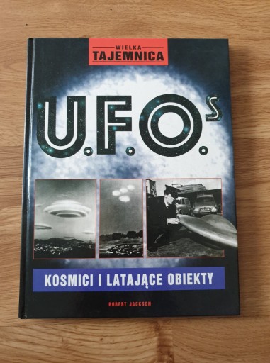 Zdjęcie oferty: "U.F.O. Kosmici i latające obiekty" R.Jackson