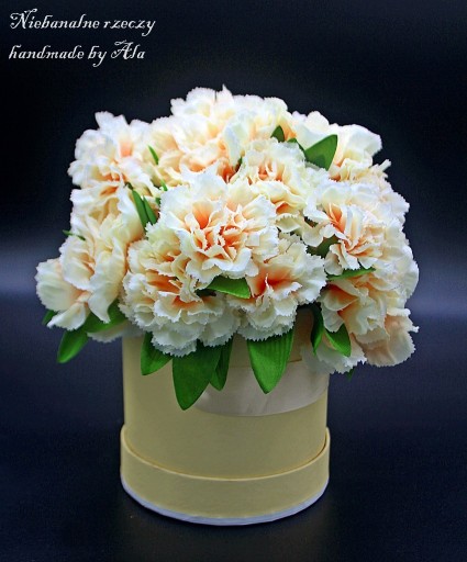 Zdjęcie oferty: Flower box na urodziny prezent dzień matki