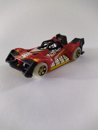 Zdjęcie oferty: Hot Wheels Voltage Spike z 2015 roku