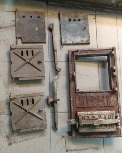 Zdjęcie oferty: Stare drzwiczki części do pieca 