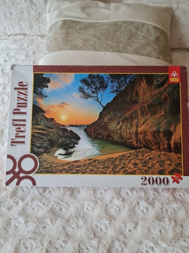 Zdjęcie oferty: Puzzle wschód słońca Hiszpania 2000 ele. Trefl 