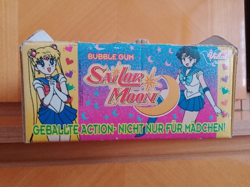 Zdjęcie oferty: Pudełko po gumach do żucia Sailor Moon