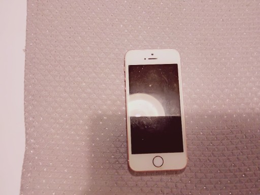 Zdjęcie oferty: Smarfon Apple iPhone SE 2gb/16 GB różowy