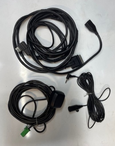 Zdjęcie oferty: PIONEER - zestaw kabli USB, mikrofon, antena