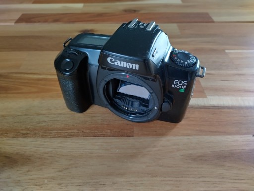 Zdjęcie oferty: Lustrzanka Canon EOS 1000 FN