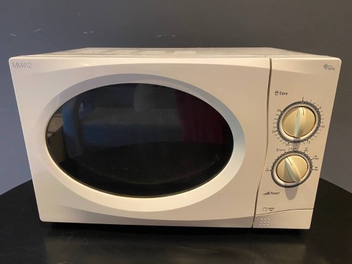 Zdjęcie oferty: Mikrofalówka OVEN 1200W kuchenka mikrofalowa