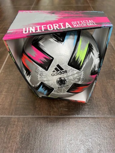 Zdjęcie oferty: Pilka meczowa Adidas Uniforia Finale 5 OMB Nowa