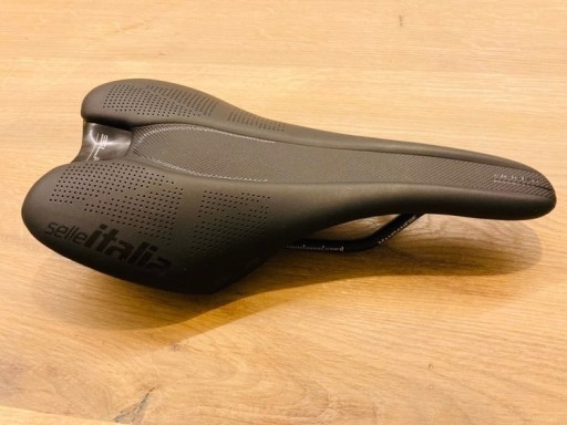 Zdjęcie oferty: Siodło Selle Italia SLR boost 130mm karbonowe NOWE