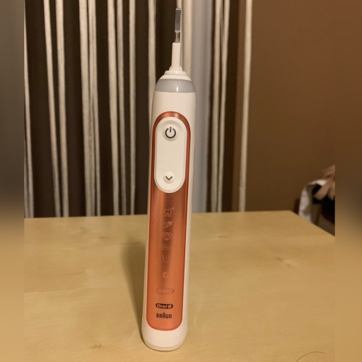 Zdjęcie oferty: Szczoteczka elektryczna Oral-B Genius X Rose Gold