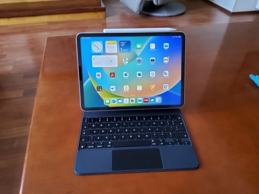 Zdjęcie oferty: Ipad pro 11 4 gen 256 GB  5G keyboard rysik gwaran