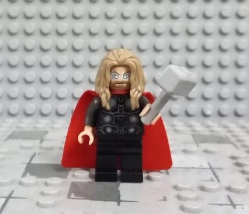 Zdjęcie oferty: Thor  - seria LEGO Marvel 