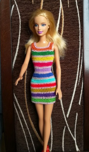Zdjęcie oferty: Szydełkowa sukienka, ubranko dla lalki Barbie