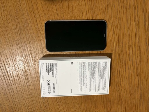 Zdjęcie oferty: iPhone 11, 64 GB, biały, bateria 80%, stan bdb!