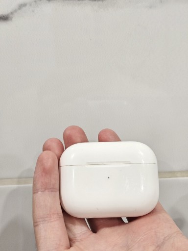 Zdjęcie oferty: AirPods 2 Pro 2GEN model A2700 USZKODZONE nie łącza się słuchawki apple 