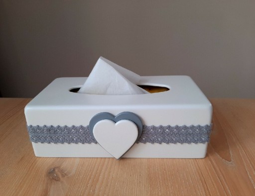 Zdjęcie oferty: Chustecznik pudełko na chusteczki prezent serca 