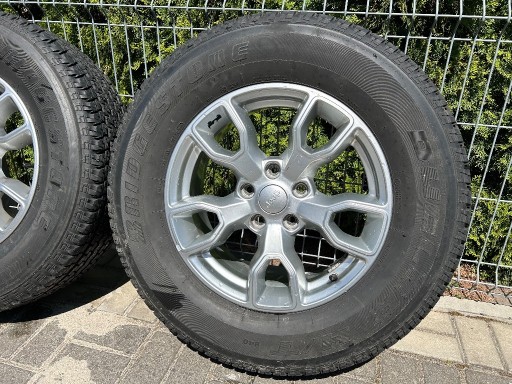 Zdjęcie oferty: Jeep Wrangler Opony koła z felgami 255/70/R18