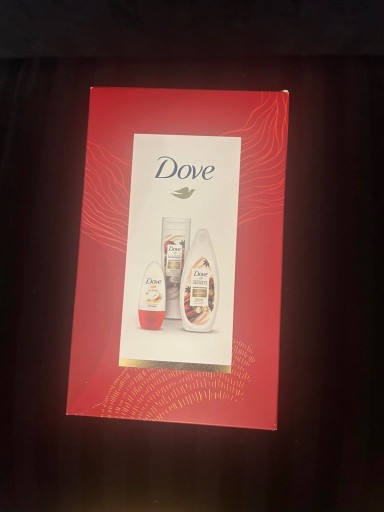 Zdjęcie oferty: Zestaw prezentowy Dove Winter Care Limited Edition