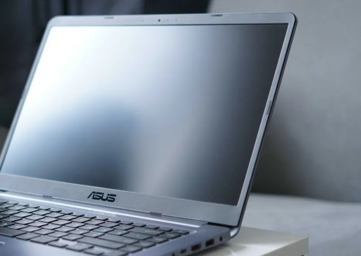 Zdjęcie oferty: Laptop ASUS VivoBook S15 i7/16GB + Windows 11