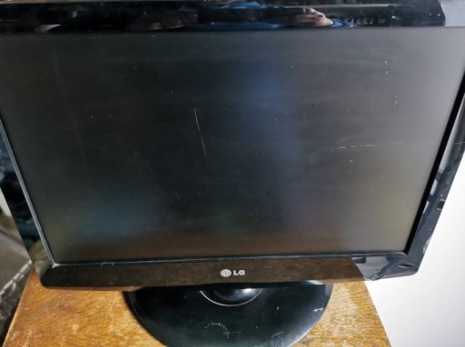 Zdjęcie oferty: Telewizor/monitor  LG 19"