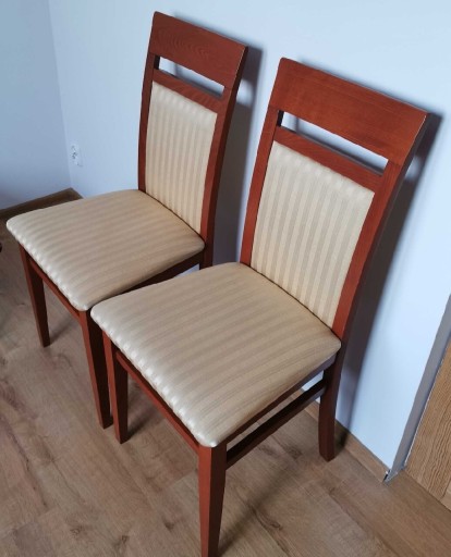 Zdjęcie oferty: rozsuwany / rozkładany stół i 6 krzeseł
