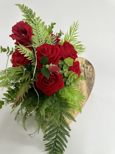 Zdjęcie oferty: Kompozycja nagrobna, wiązanka serce, czerwone róże