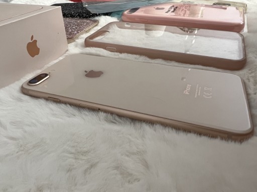 Zdjęcie oferty: IPhone 8 Plus + 64gb gold oryginalne pudełko +case