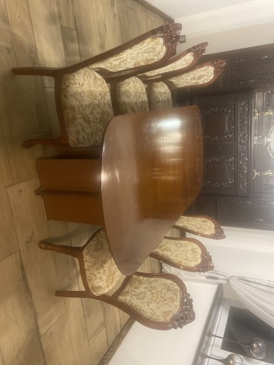 Zdjęcie oferty: Stół do jadalni z krzesłami