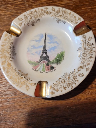 Zdjęcie oferty:  Limoges popielniczka  napis Paris La Tour Eifel