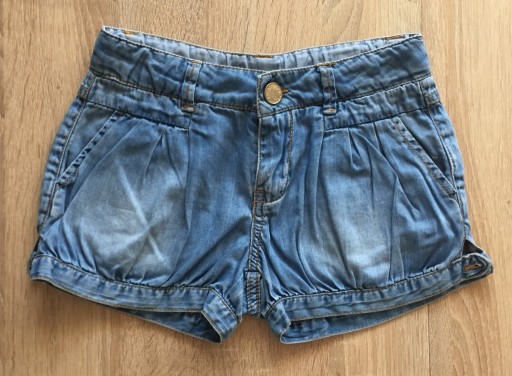 Zdjęcie oferty: Zara Krótkie spodenki 110