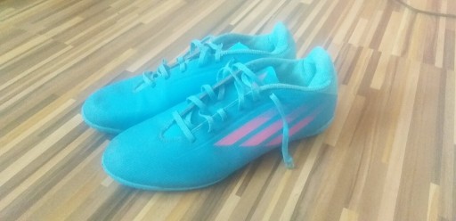 Zdjęcie oferty: Buty Piłkarskie Adidas 